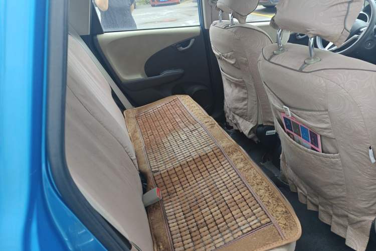 Used Honda Fit 2011 1.3L automatic comfort version Left Rear Seat