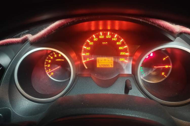Used Honda Fit 2011 1.5L Automatic Luxury Edition Odometer Close Up