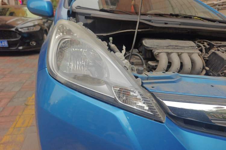 Used Honda Fit 2011 1.5L manual luxury version Right Front Headlight
