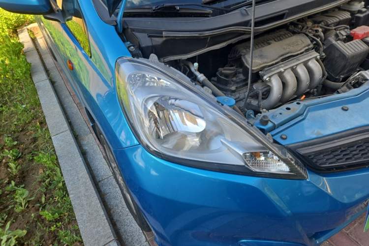 Used Honda Fit 2011 1.3L automatic comfort version Right Front Headlight
