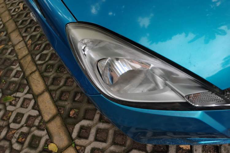Used Honda Fit 2011 1.3L automatic comfort version Right Front Headlight