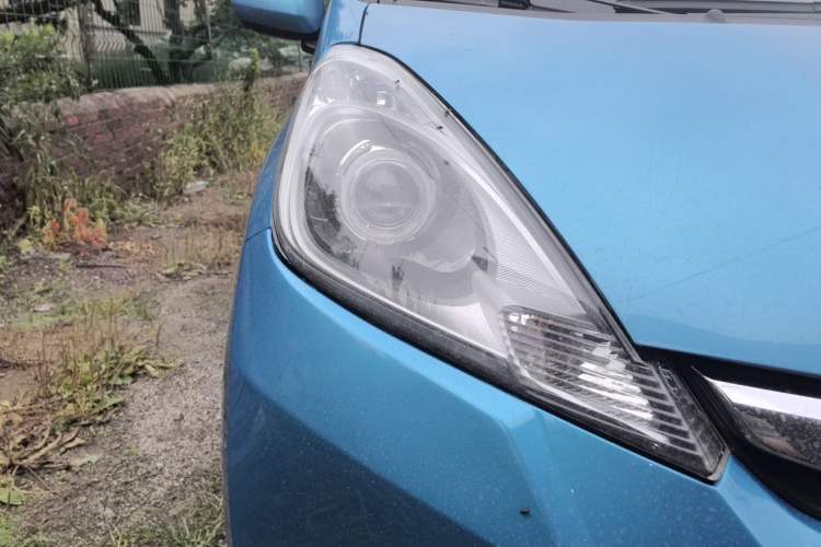 Used Honda Fit 2011 1.5L automatic panoramic sunroof version Right Front Headlight