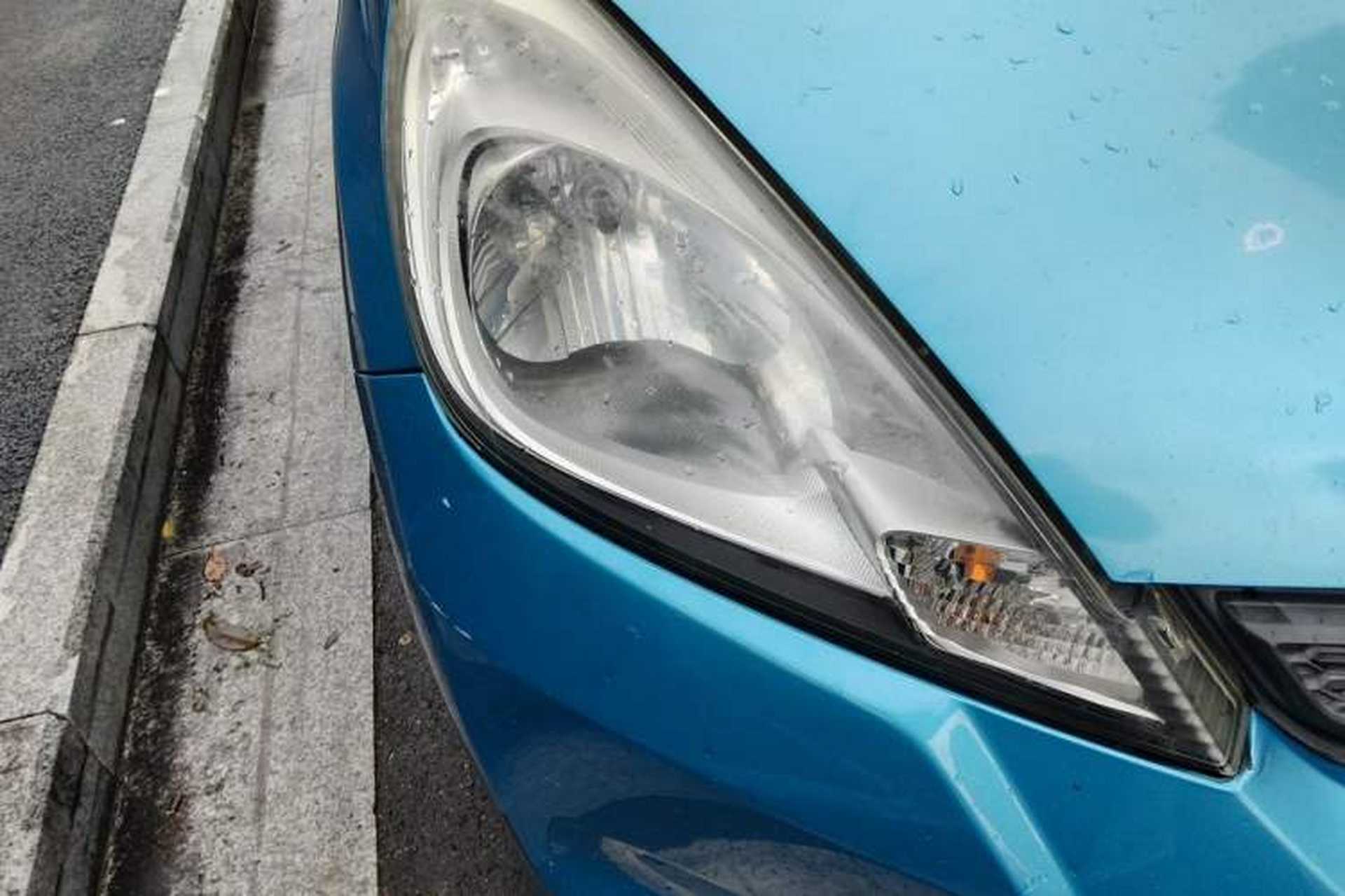 Used Honda Fit 2011 1.3L automatic comfort version Right Front Headlight