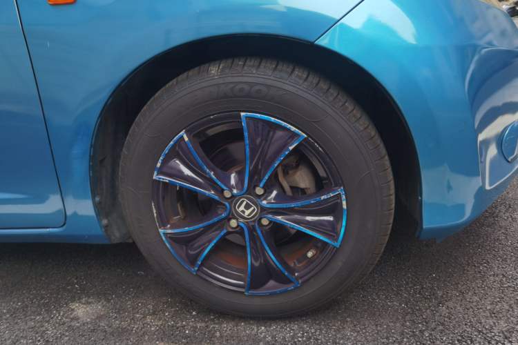 Used Honda Fit 2011 1.3L automatic comfort version Right Front Wheel Hub