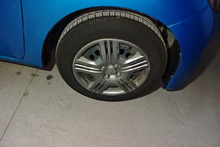 Used Honda Fit 2011 1.3L automatic comfort version Right Front Wheel Hub