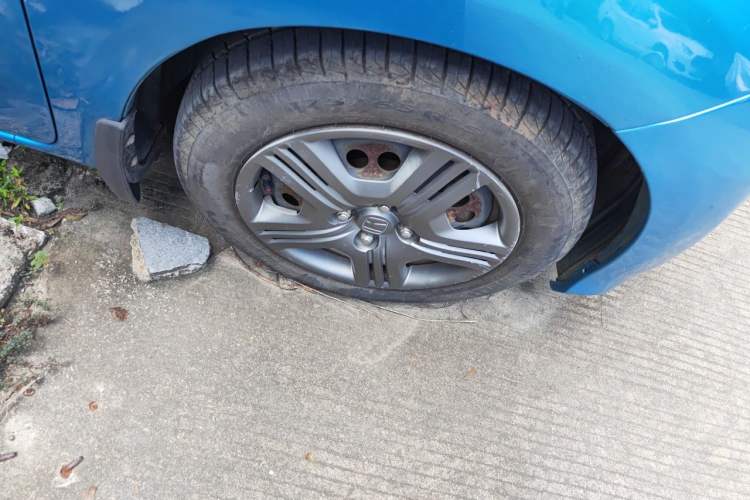 Used Honda Fit 2011 1.3L manual Comfort version Right Front Wheel Hub
