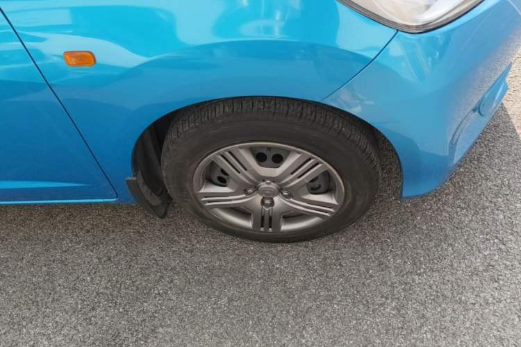 Used Honda Fit 2011 1.3L automatic comfort version Right Front Wheel Hub