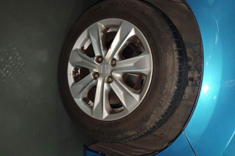 Used Honda Fit 2011 1.5L Automatic Luxury Edition Right Front Wheel Hub