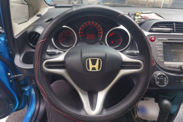 Used Honda Fit 2011 1.3L automatic comfort version Steering Wheel