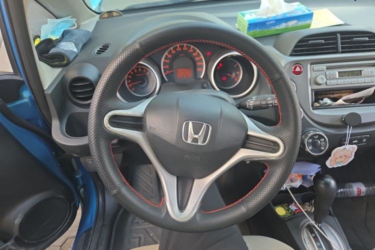 Used Honda Fit 2011 1.3L automatic comfort version Steering Wheel