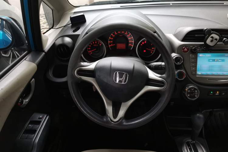 Used Honda Fit 2011 1.3L automatic comfort version Steering Wheel