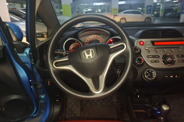 Used Honda Fit 2011 1.5L manual luxury version Steering Wheel