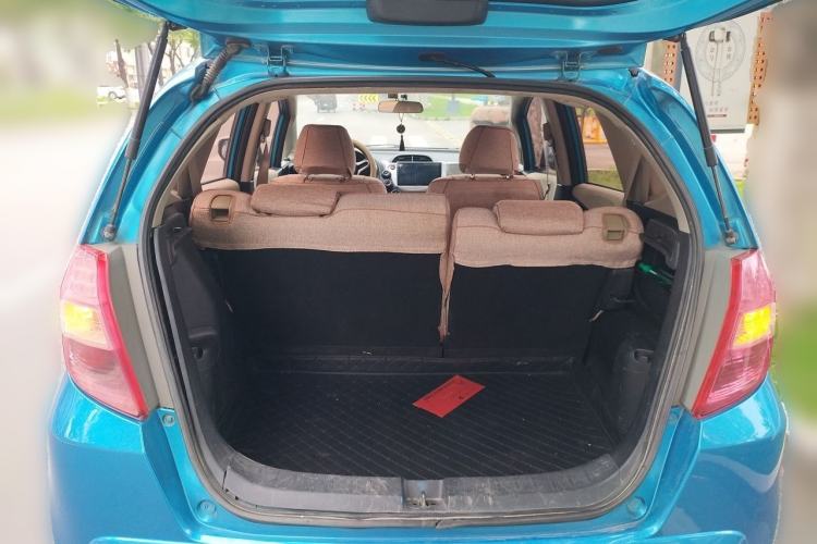 Used Honda Fit 2011 1.3L manual Comfort version Trunk