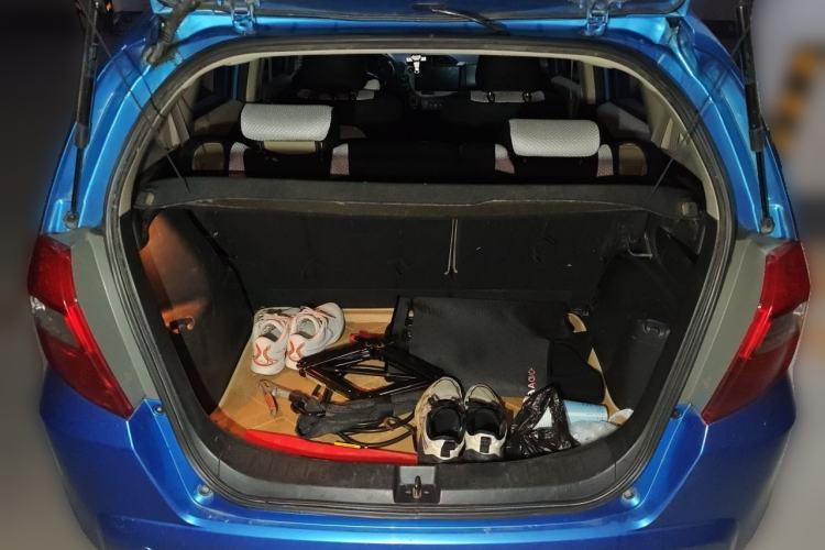 Used Honda Fit 2011 1.3L automatic comfort version Trunk