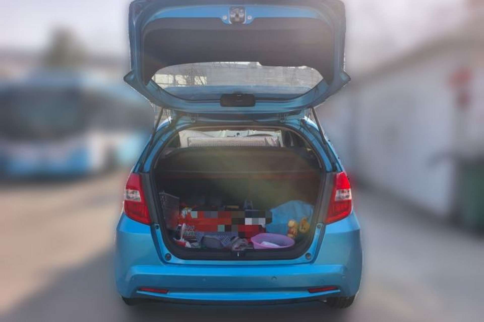Used Honda Fit 2011 1.5L automatic panoramic sunroof version Trunk