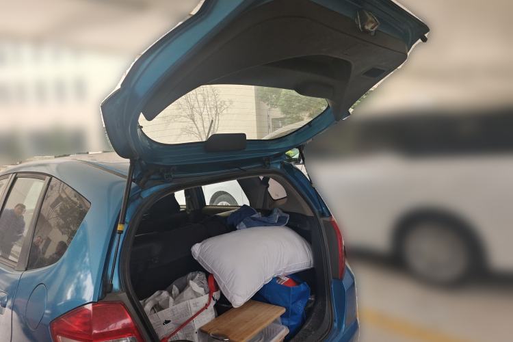 Used Honda Fit 2011 1.3L manual Comfort version Trunk