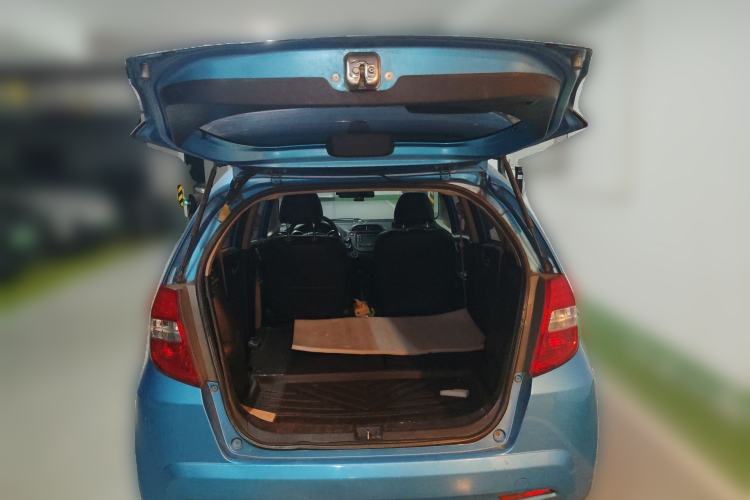 Used Honda Fit 2011 1.3L manual Comfort version Trunk