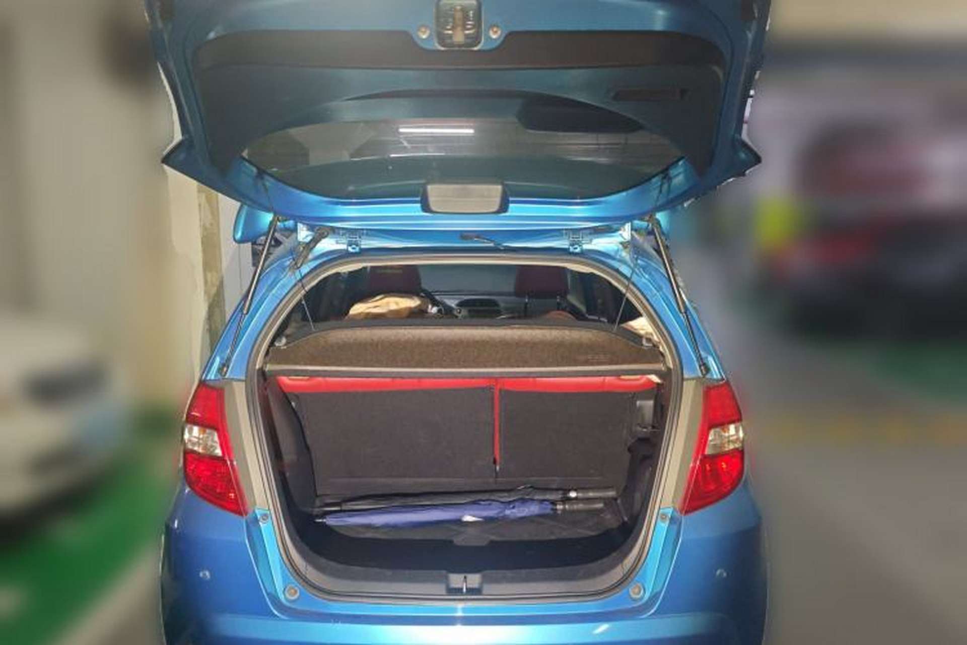 Used Honda Fit 2011 1.5L manual luxury version Trunk