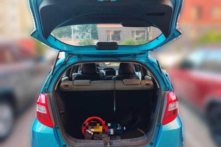 Used Honda Fit 2011 1.3L manual Comfort version Trunk