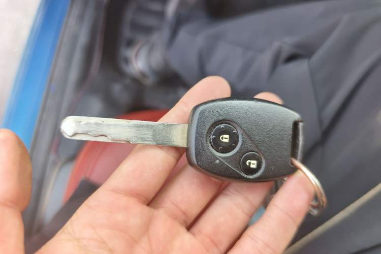 Used Honda Fit 2011 1.5L automatic panoramic sunroof version Vehicle Key