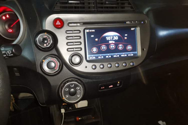 Used Honda Fit 2011 1.3L manual Comfort version Audio And AC Panel