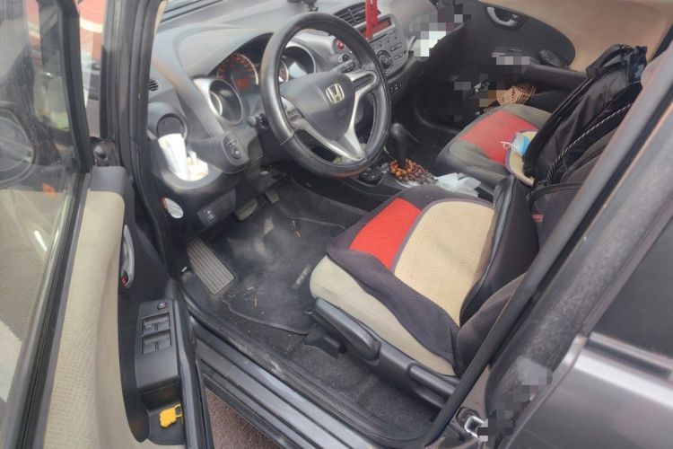 Used Honda Fit 2011 1.5L Automatic Luxury Edition Driver Seat