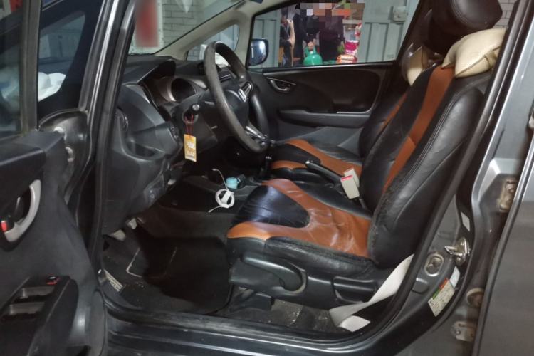 Used Honda Fit 2011 1.3L manual Comfort version Driver Seat