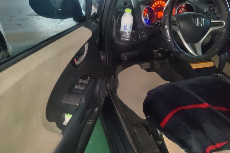 Used Honda Fit 2011 1.3L automatic comfort version Driver Seat
