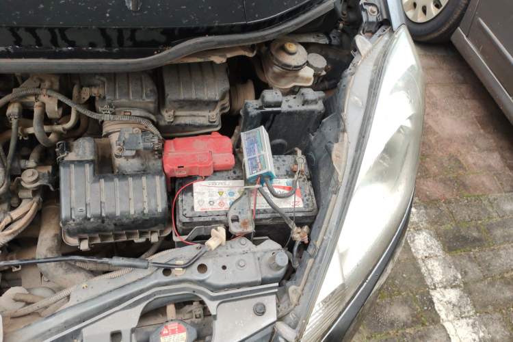 Used Honda Fit 2011 1.3L manual Comfort version Engine Bay Left