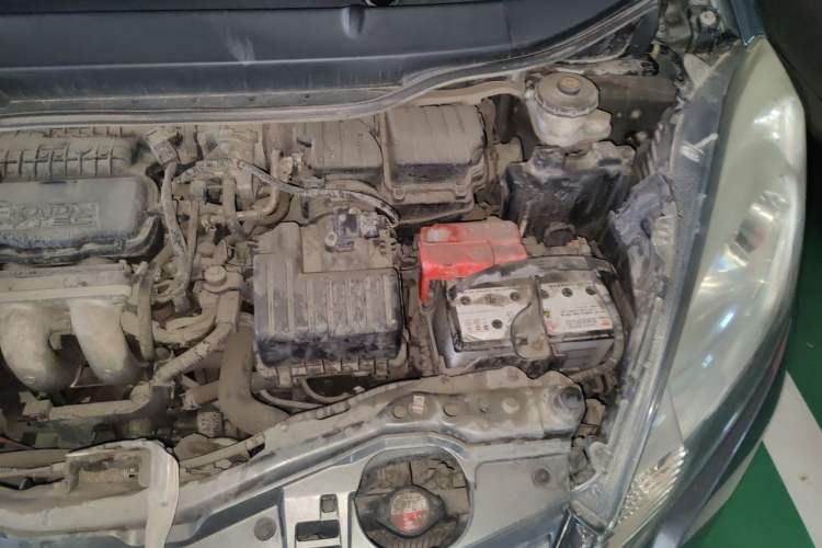 Used Honda Fit 2011 1.3L automatic comfort version Engine Bay Left