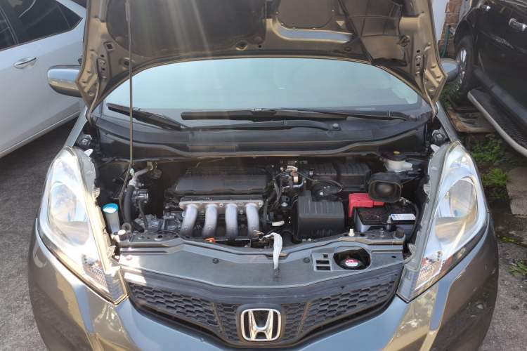 Used Honda Fit 2011 1.3L manual Comfort version Engine Bay