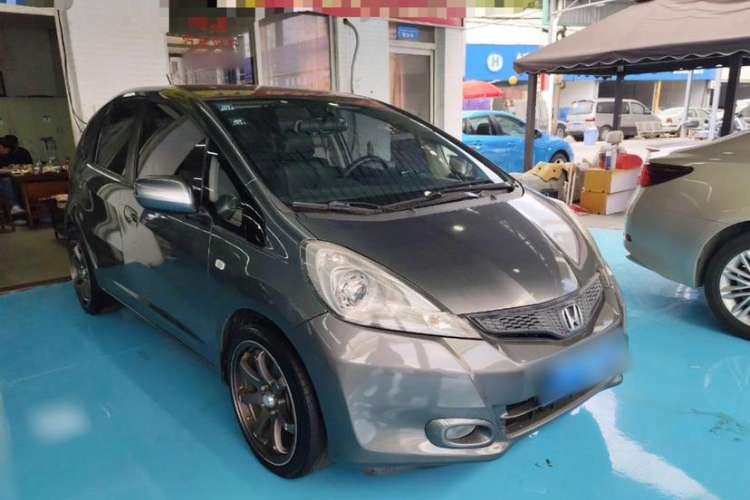 Used Honda Fit 2011 1.3L manual Comfort version Exterior 2