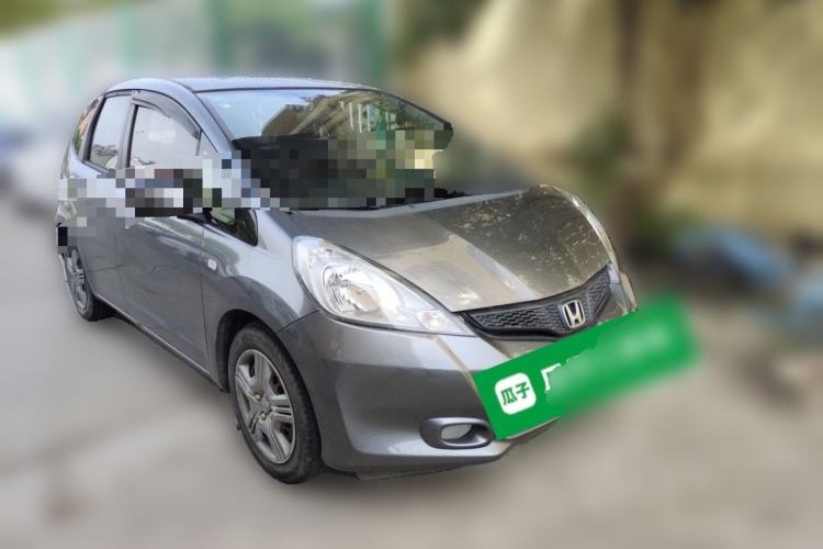 Used Honda Fit 2011 1.3L automatic comfort version Front Right 45 Deg