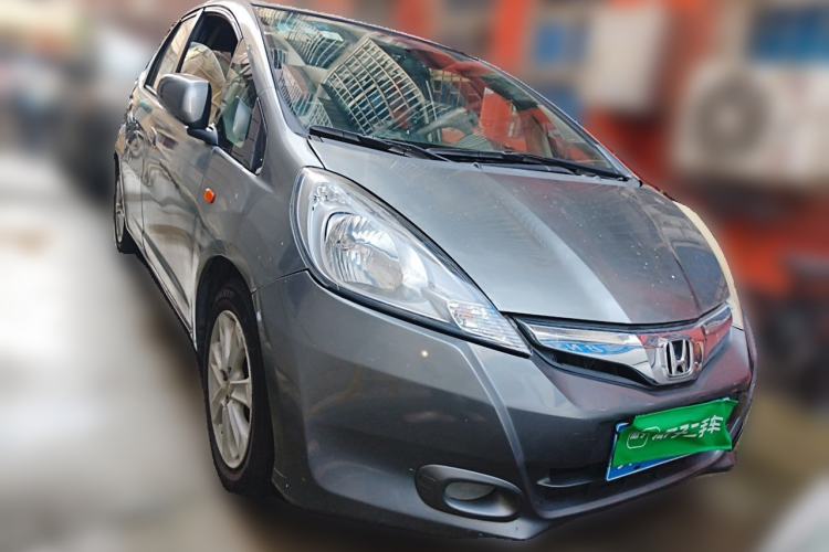 Used Honda Fit 2011 1.5L Automatic Luxury Edition Front Right 45 Deg