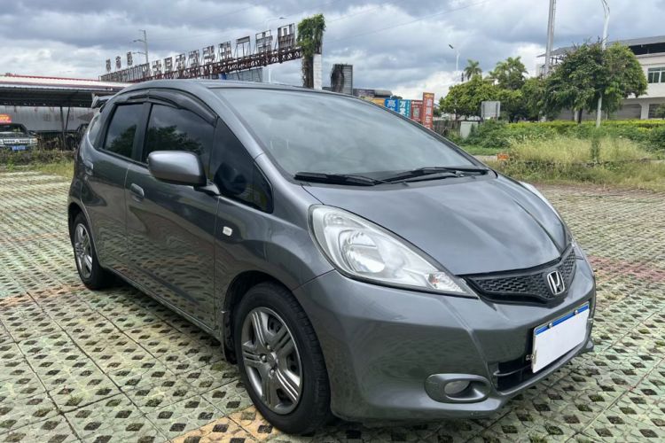 Used Honda Fit 2011 1.3L manual Comfort version Front Right 45 Deg