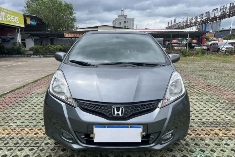 Used Honda Fit 2011 1.3L manual Comfort version Front