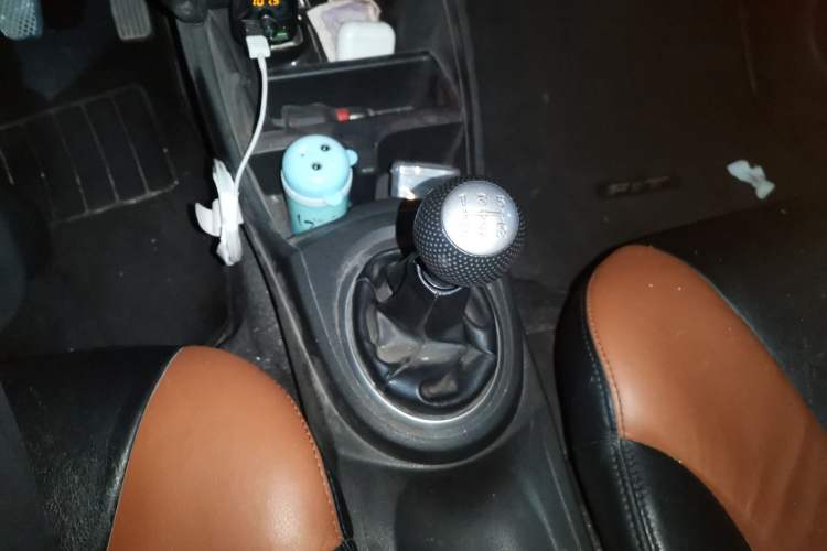 Used Honda Fit 2011 1.3L manual Comfort version Gear Lever