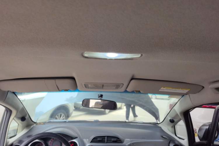 Used Honda Fit 2011 1.3L manual Comfort version Headliner
