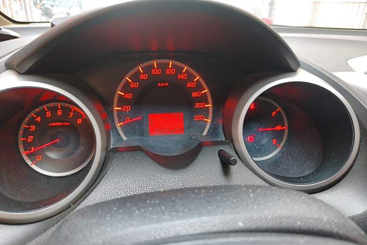 Used Honda Fit 2011 1.5L Automatic Luxury Edition Instrument Cluster