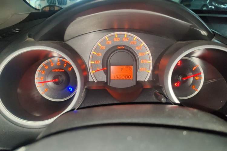 Used Honda Fit 2011 1.3L automatic comfort version Instrument Cluster