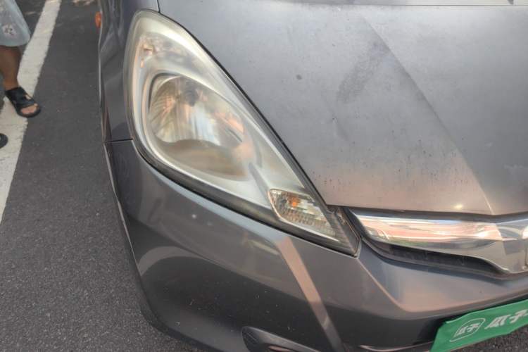 Used Honda Fit 2011 1.5L Automatic Luxury Edition Right Front Headlight