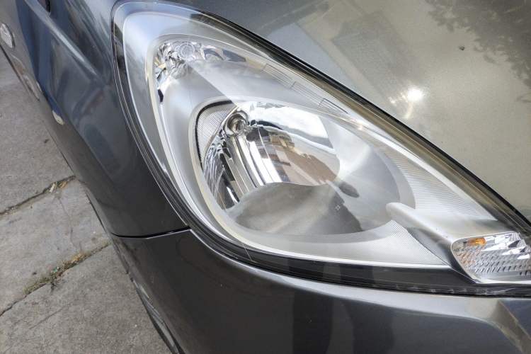 Used Honda Fit 2011 1.3L automatic comfort version Right Front Headlight