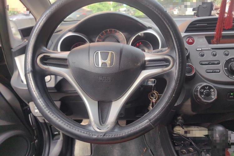 Used Honda Fit 2011 1.5L Automatic Luxury Edition Steering Wheel