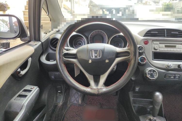 Used Honda Fit 2011 1.3L automatic comfort version Steering Wheel