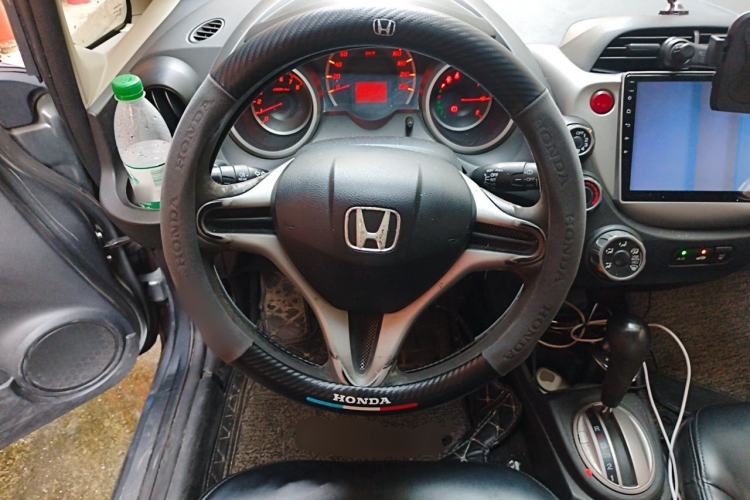 Used Honda Fit 2011 1.5L Automatic Luxury Edition Steering Wheel