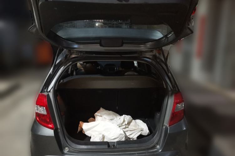 Used Honda Fit 2011 1.3L manual Comfort version Trunk