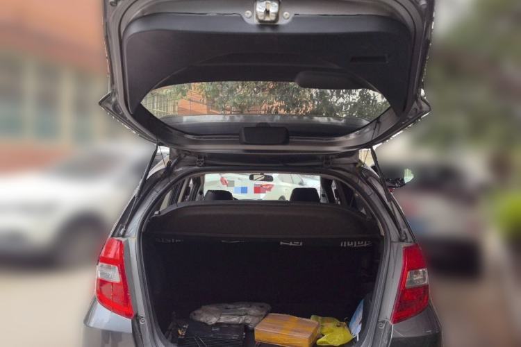 Used Honda Fit 2011 1.3L manual Comfort version Trunk