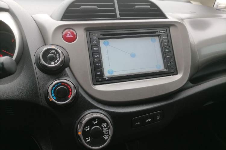 Used Honda Fit 2011 1.3L manual Comfort version Audio And AC Panel