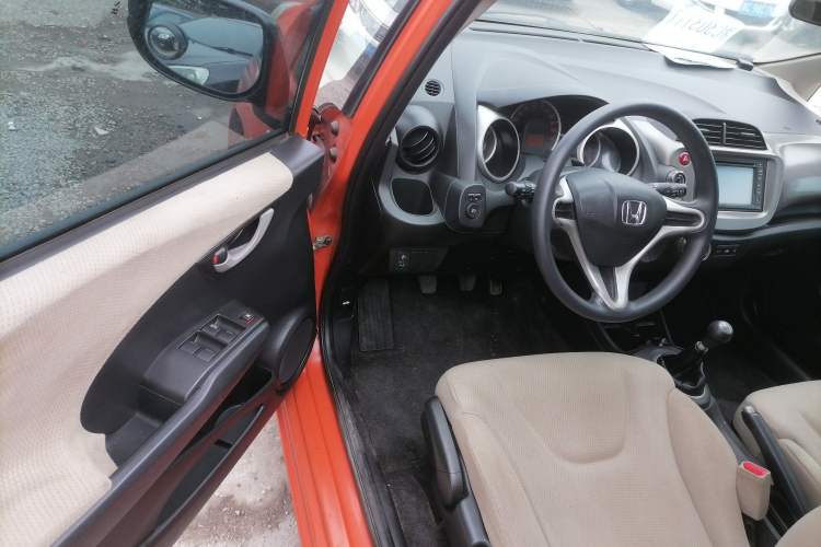 Used Honda Fit 2011 1.3L manual Comfort version Driver Seat