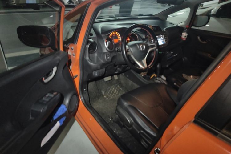 Used Honda Fit 2011 1.3L automatic comfort version Driver Seat